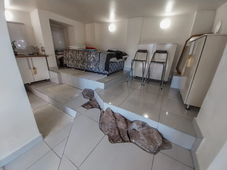 5 Bedroom Property for Sale in Meerhof North West